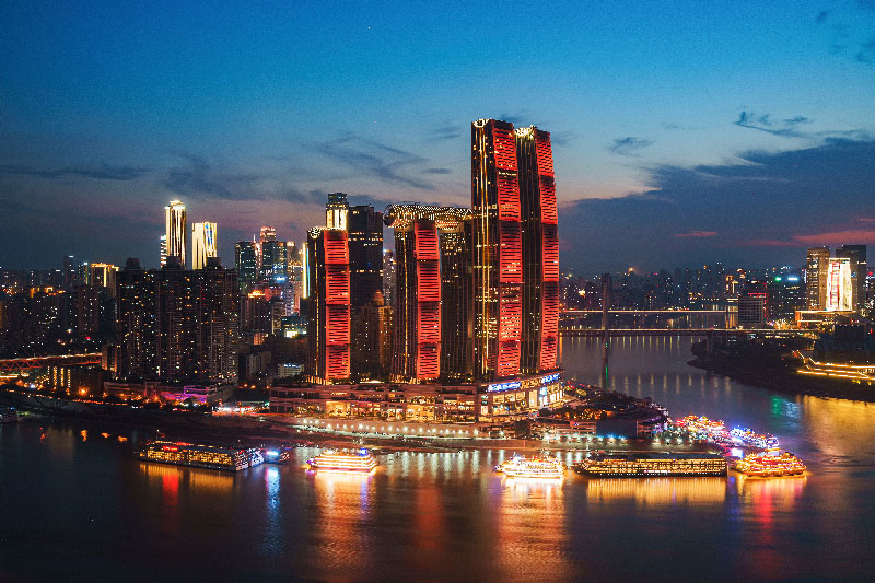 hermosos edificios de chongqing en la noche